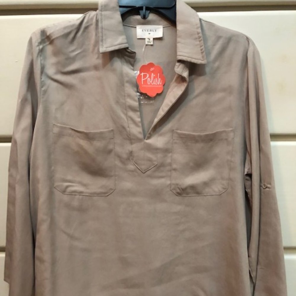 NWT Everly 3/4 Sleeve Blouse